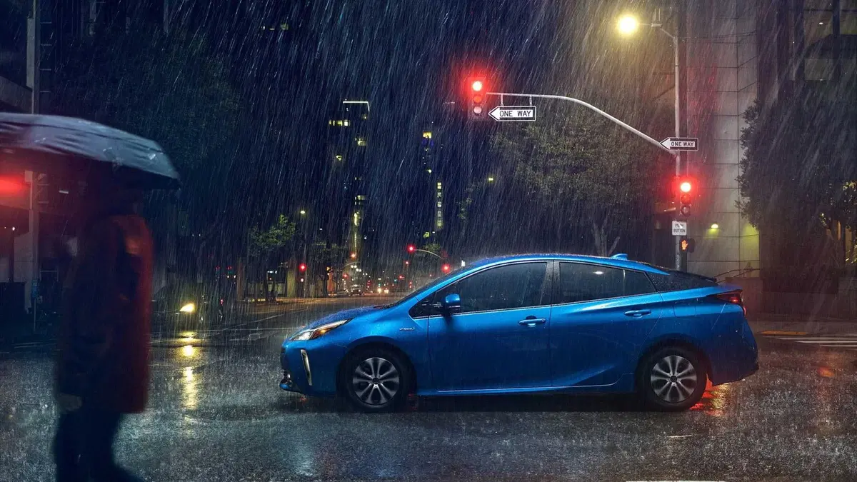 Toyota Prius, trazione integrale al Salone di Los Angeles (3)
