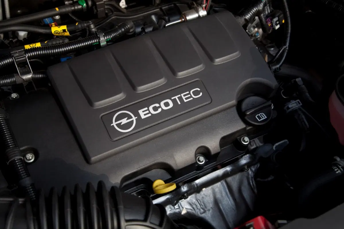SUV compatti a confronto: Opel Mokka Cosmo 1.4 Turbo Ecotec Vs Ford Ecosport 1.0 Ecoboost Titanium S