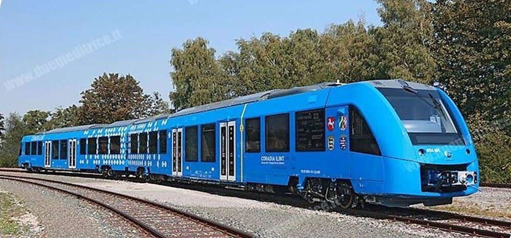Il treno Alstom a idrogeno, in Germania ne hanno ordinati parecchi per viaggiare su vecchie linee non elettrificate, al posto di usare il gasolio
