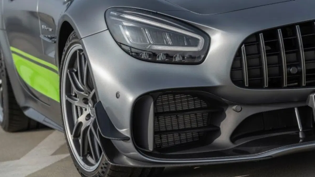 Mercedes-AMG GT R Pro, bolide da pista (6)