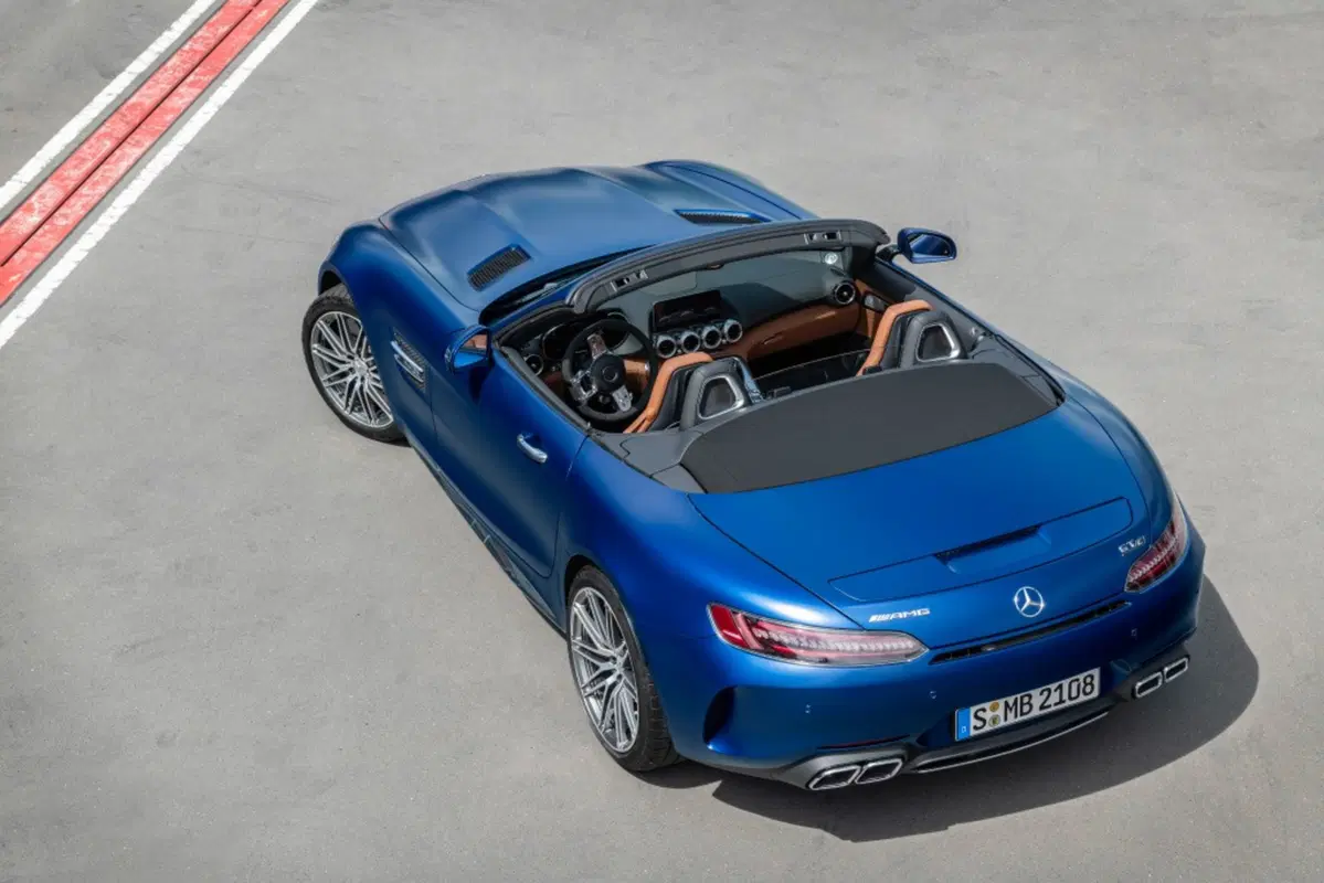 Mercedes-AMG GT: restyling per tutta la gamma al Salone di Los Angeles (4)