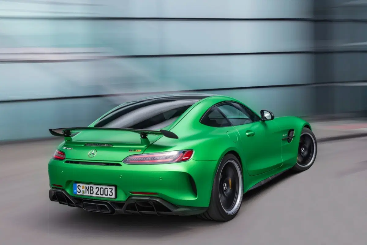 Mercedes-AMG GT: restyling per tutta la gamma al Salone di Los Angeles (2)