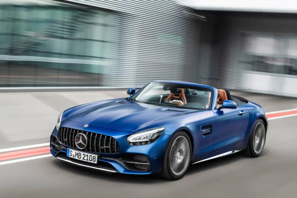 Mercedes-AMG GT: restyling per tutta la gamma al Salone di Los Angeles (5)