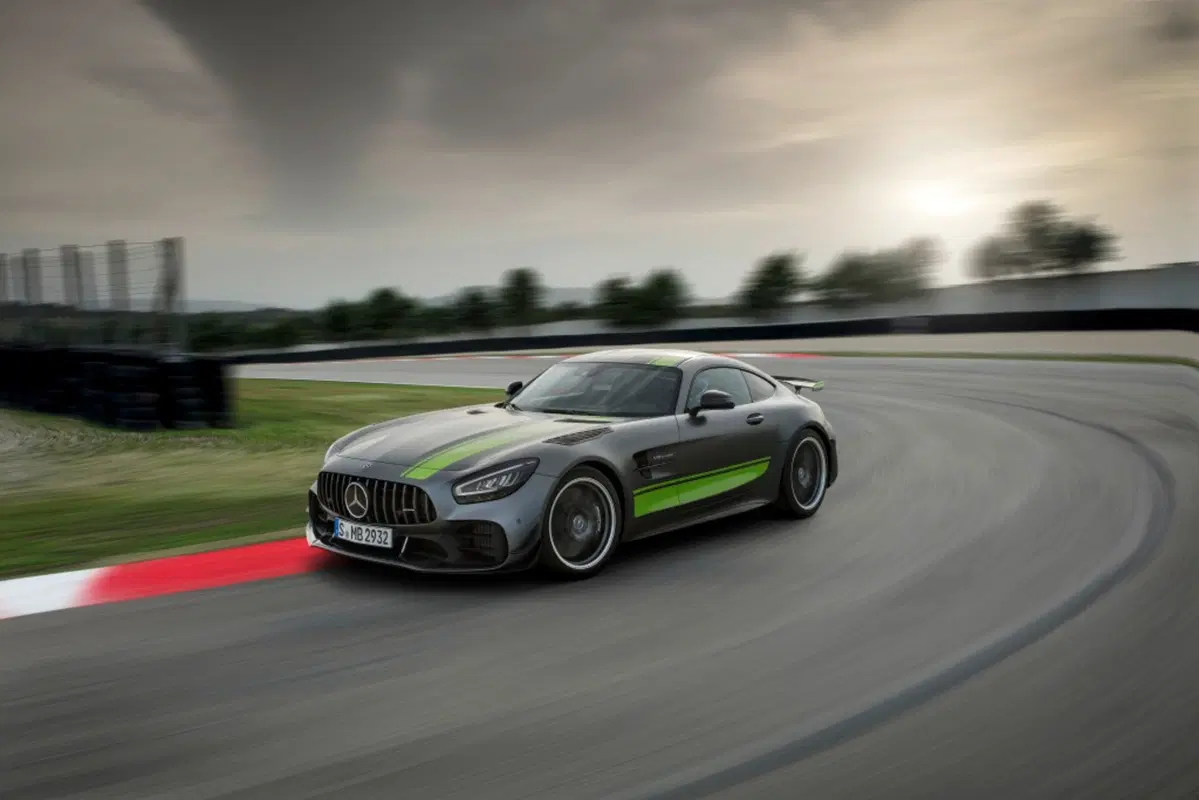 Mercedes-AMG GT: restyling per tutta la gamma al Salone di Los Angeles (9)