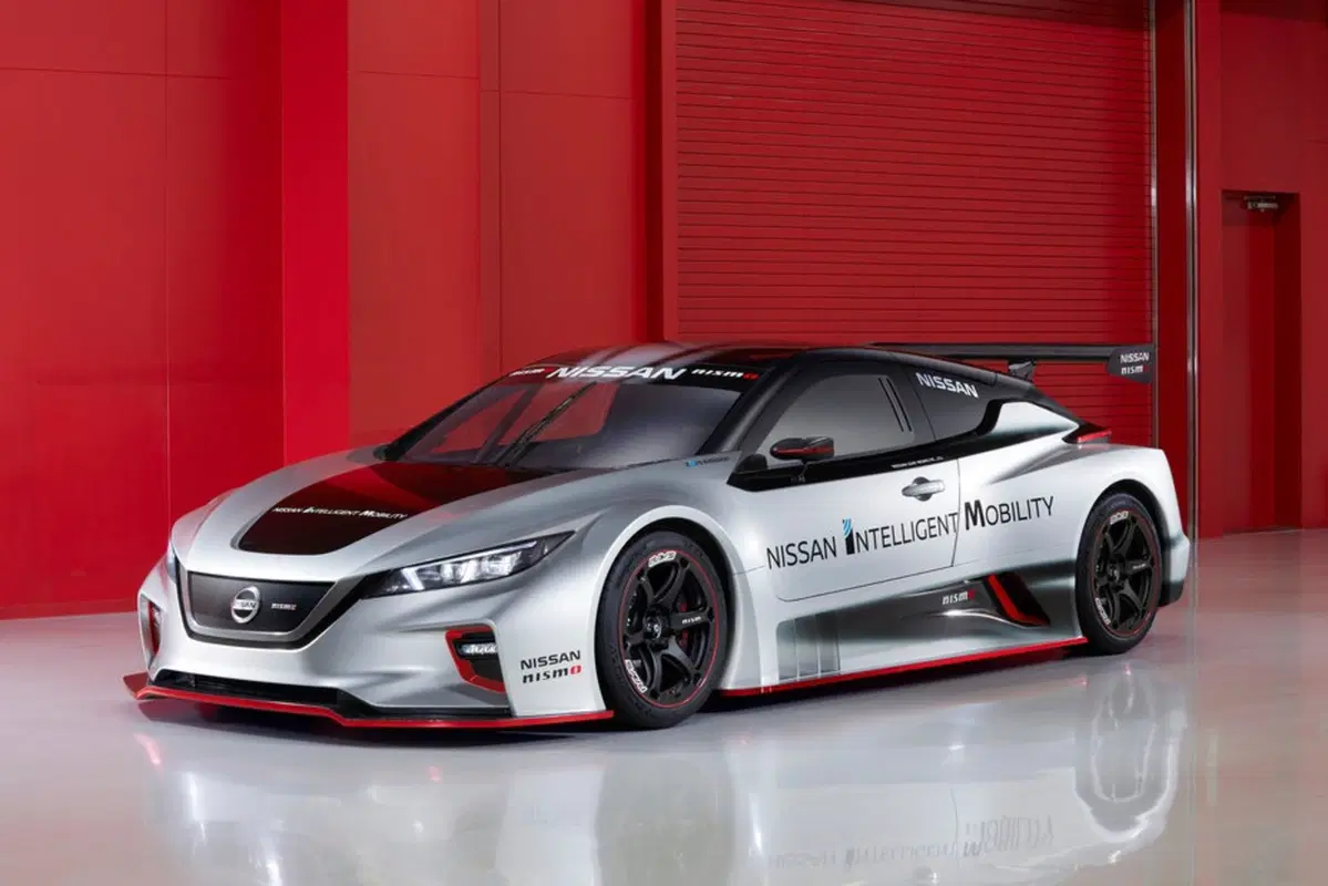 Nissan Leaf Nismo RC, l'elettrica da competizione [Video]