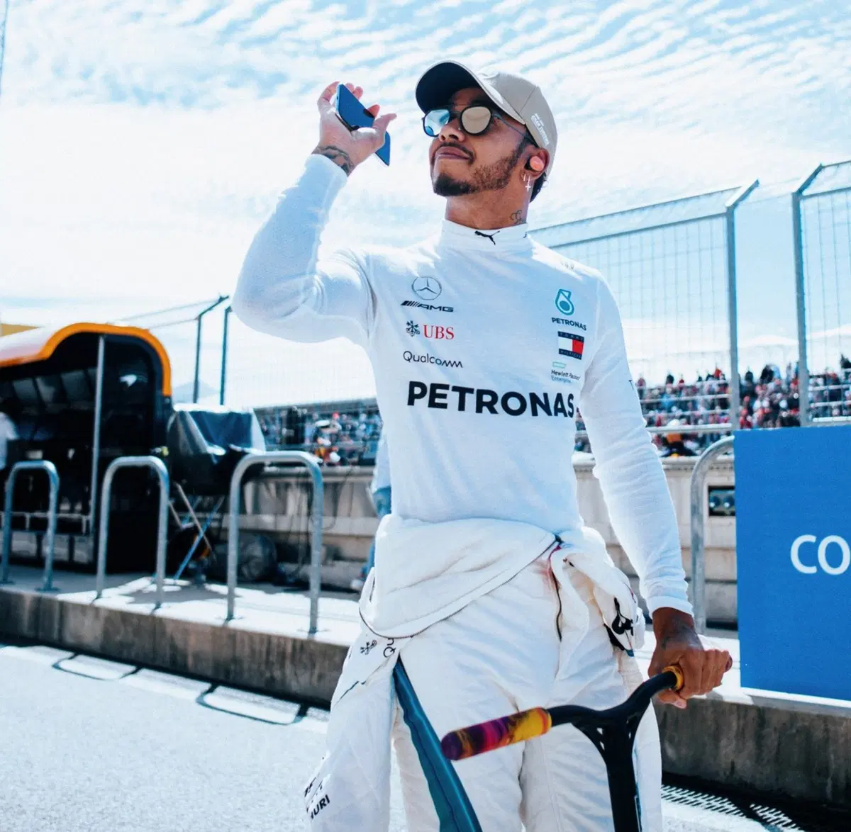 Dalla F1 alla R1: Hamilton in sella a Jerez, con tanto di scivolata (6)