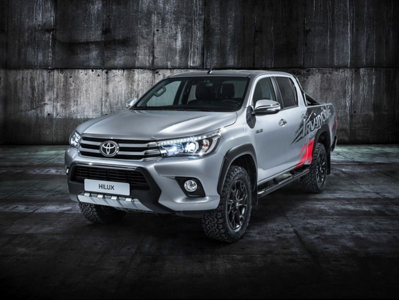 Toyota Hilux 2.D-4D 4WD porte Double Cab Invincible50