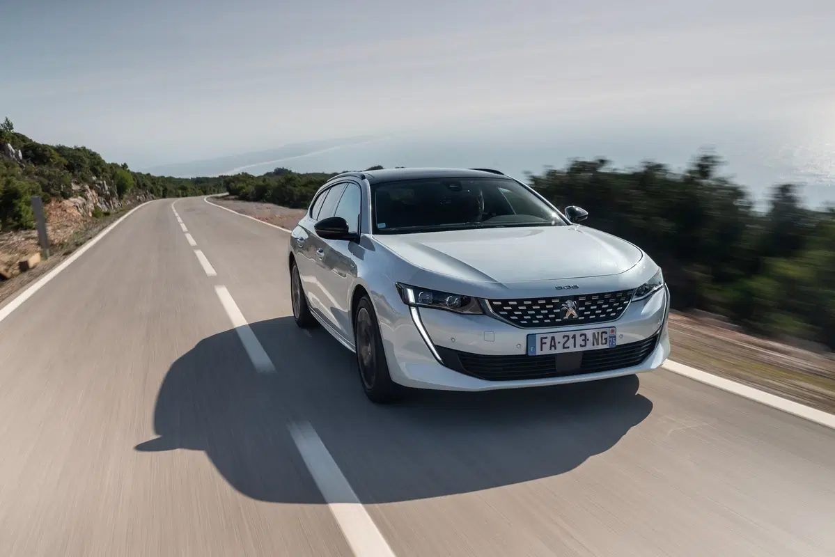 Peugeot 508 SW | Eccezionale anche con il diesel 1.5 da 130 CV [Video] (14)