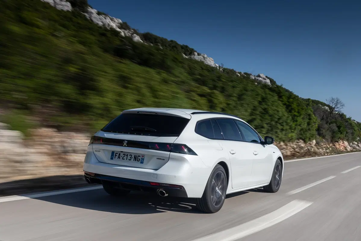 Peugeot 508 SW | Eccezionale anche con il diesel 1.5 da 130 CV [Video] (3)