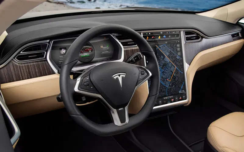 Come verrebbe facile dire.... Mai fidarsi troppo dell'Autopilot, ti pu&ograve; salvare la vita ma anche fregare