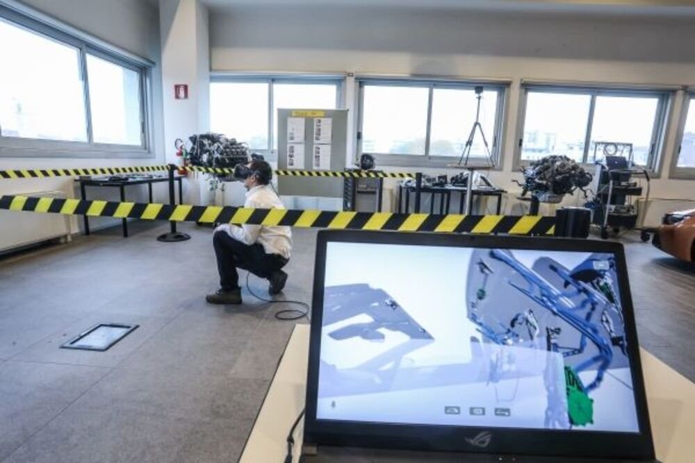 La Realt&agrave; Virtuale del Training BMW, permette di conoscere parti dei sistemi auto complessi senza smontarli davvero