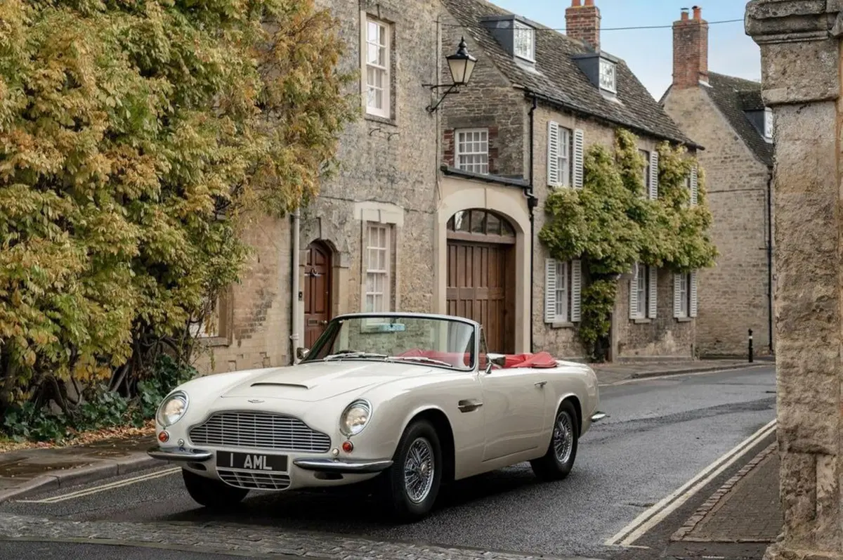 Aston Martin storiche diventano elettriche con il Kit dedicato, reversibile: sacrilegio o furbata? (5)