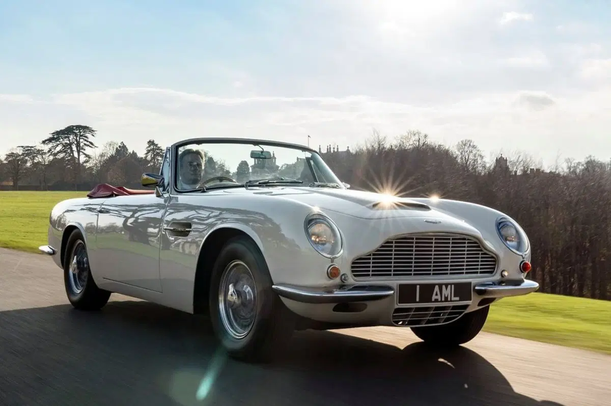 Aston Martin storiche diventano elettriche con il Kit dedicato, reversibile: sacrilegio o furbata? (2)