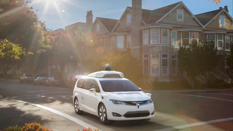 Google, guida autonoma con i taxi-robot negli USA