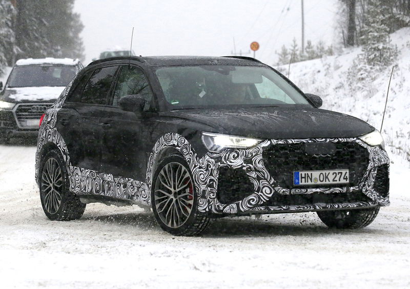 Audi RS Q3, ecco le foto spia del SUV