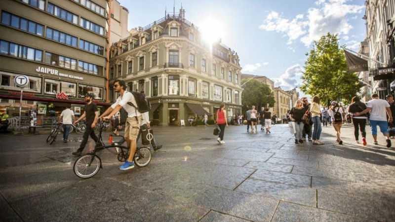 Auto bandite dal centro di Oslo, solo bici