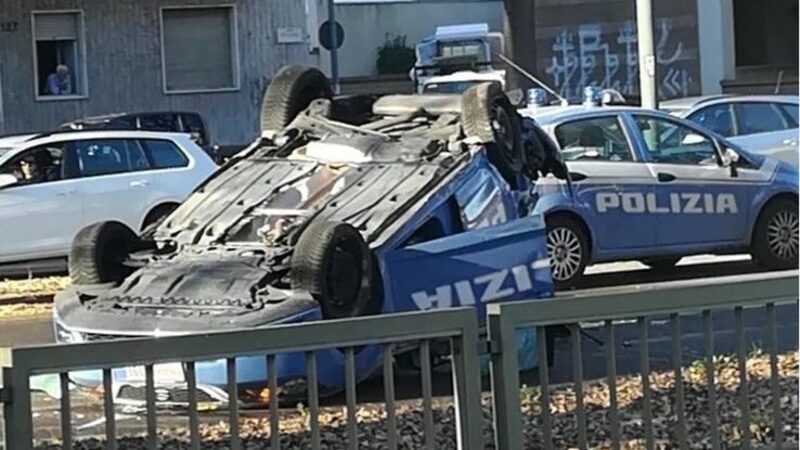 Torino, terribile incidente tra auto polizia e auto di calciatori della Juve