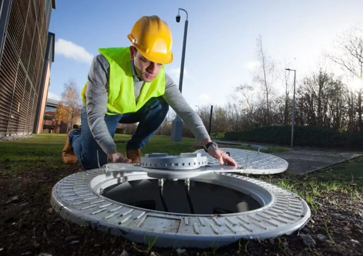 Vodafone: l'antenna 5G &egrave; nel tombino