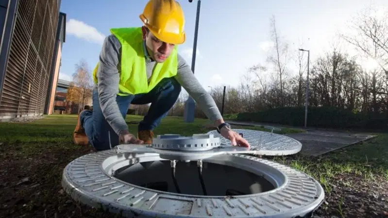 Vodafone: l'antenna 5G &egrave; nel tombino