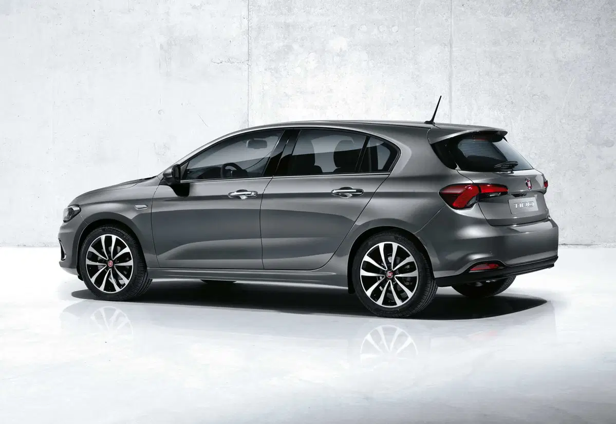 Fiat Tipo, tornano le hatchback e wagon italiane (2)