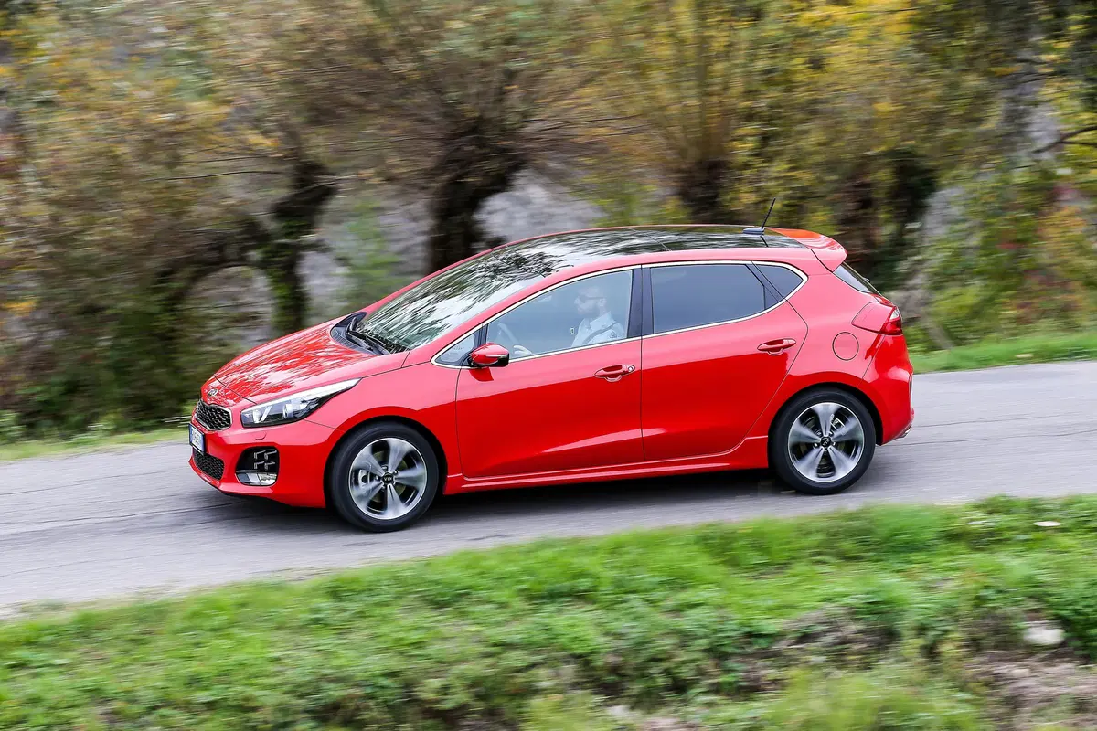 Kia Ceed 1.6 CRDi 136 CV DCT 5p. GT Line (28)