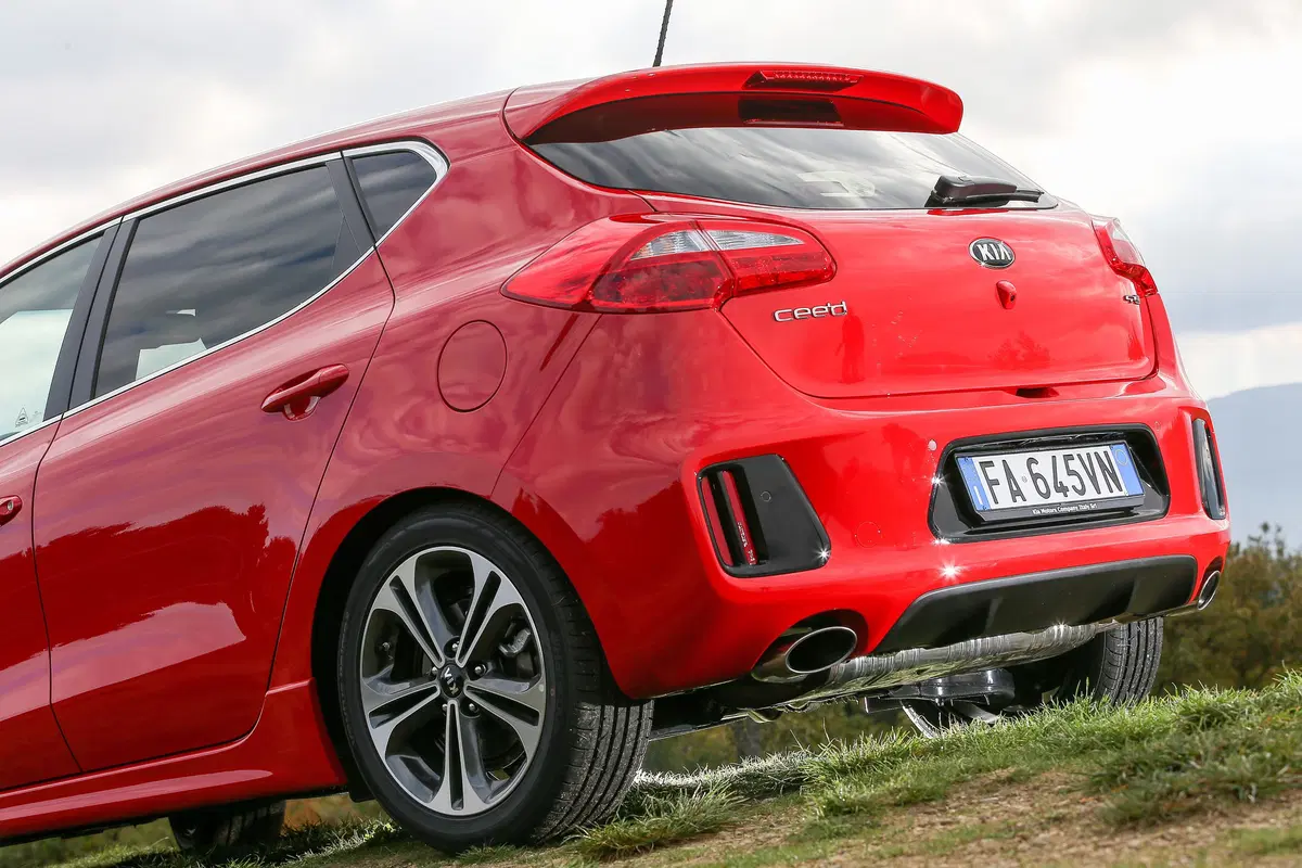 Kia Ceed 1.6 CRDi 136 CV DCT 5p. GT Line (31)