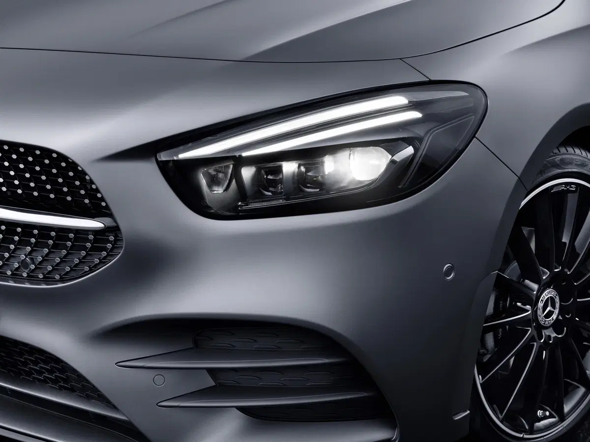Mercedes Classe B, i prezzi: si parte da 27.140 euro (19)