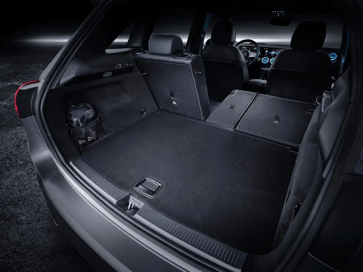 Mercedes Classe B, i prezzi: si parte da 27.140 euro (24)