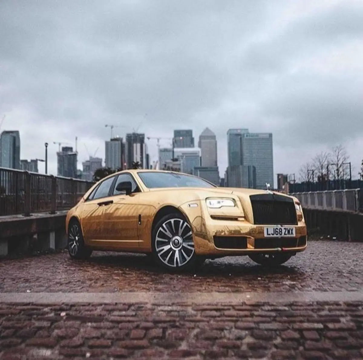 Miwhip, supercar dorate a Londra per contrastare Uber (5)