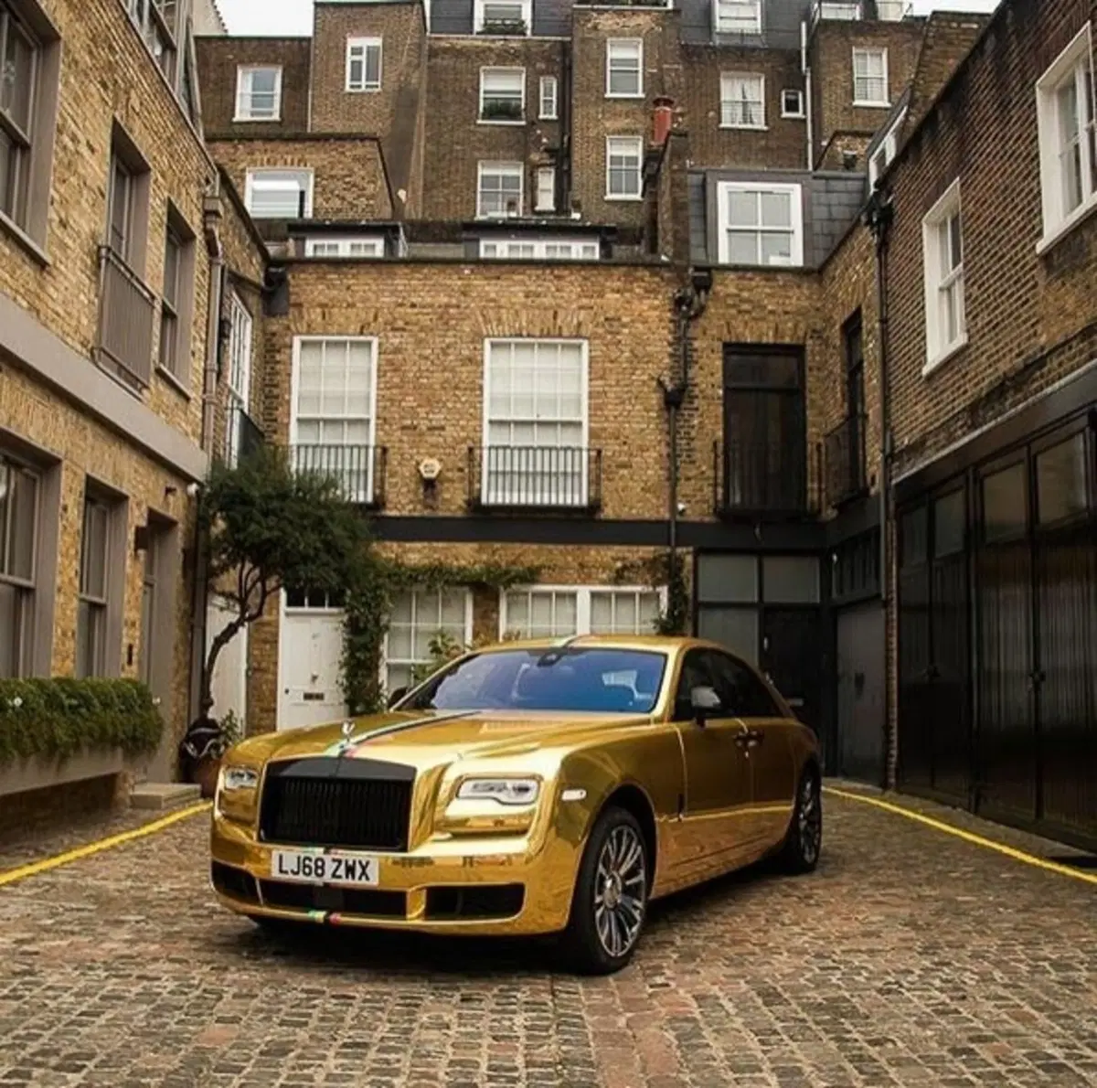 Miwhip, supercar dorate a Londra per contrastare Uber (3)
