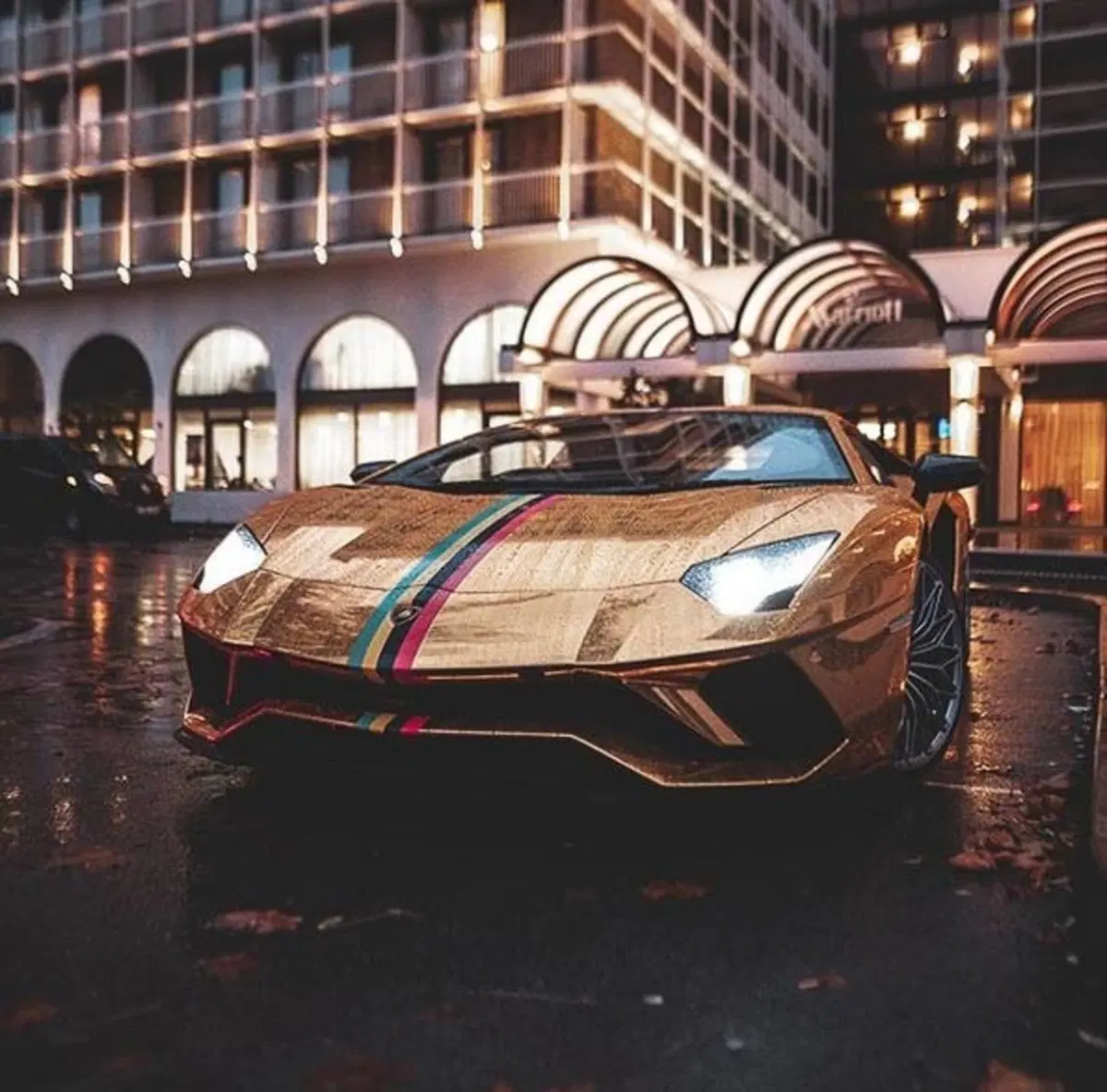 Miwhip, supercar dorate a Londra per contrastare Uber (4)