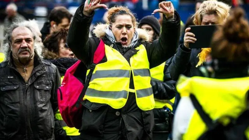 L'Egitto blocca la vendita dei gilet gialli