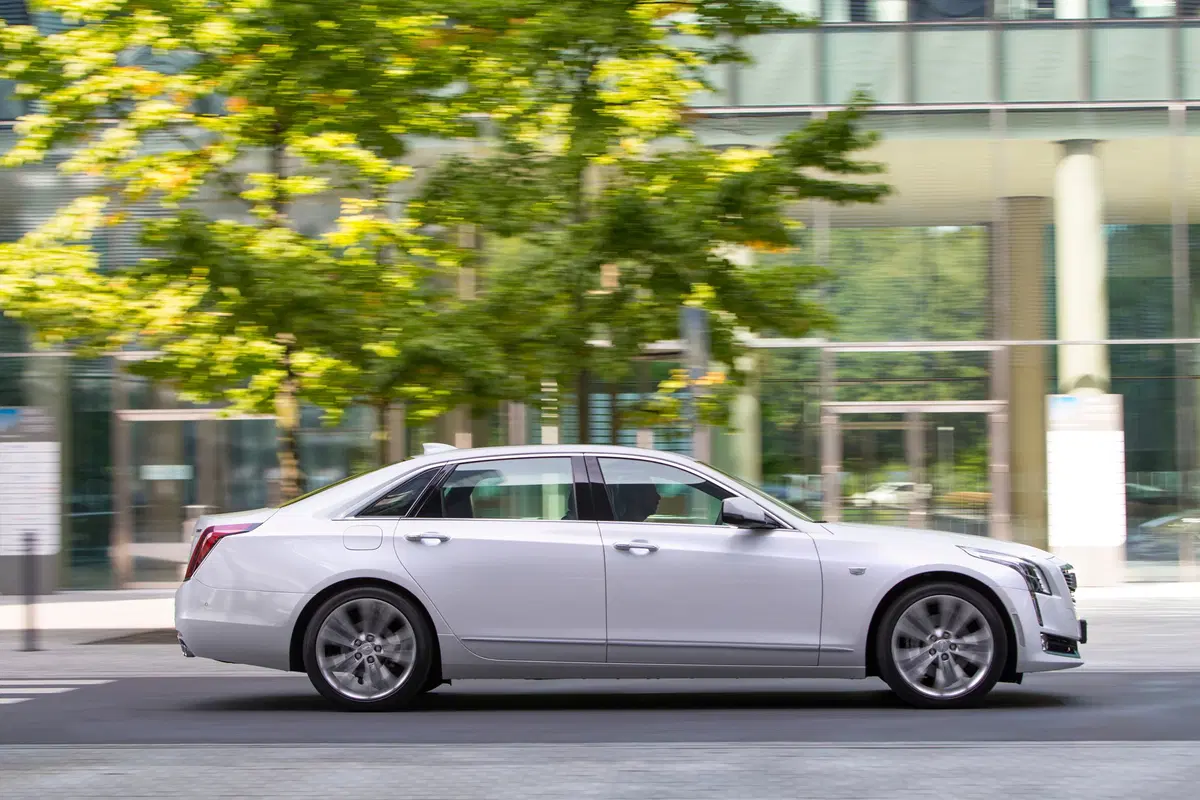 Cadillac CT6, perfetta no, ma coraggiosa sì... [Video] (2)