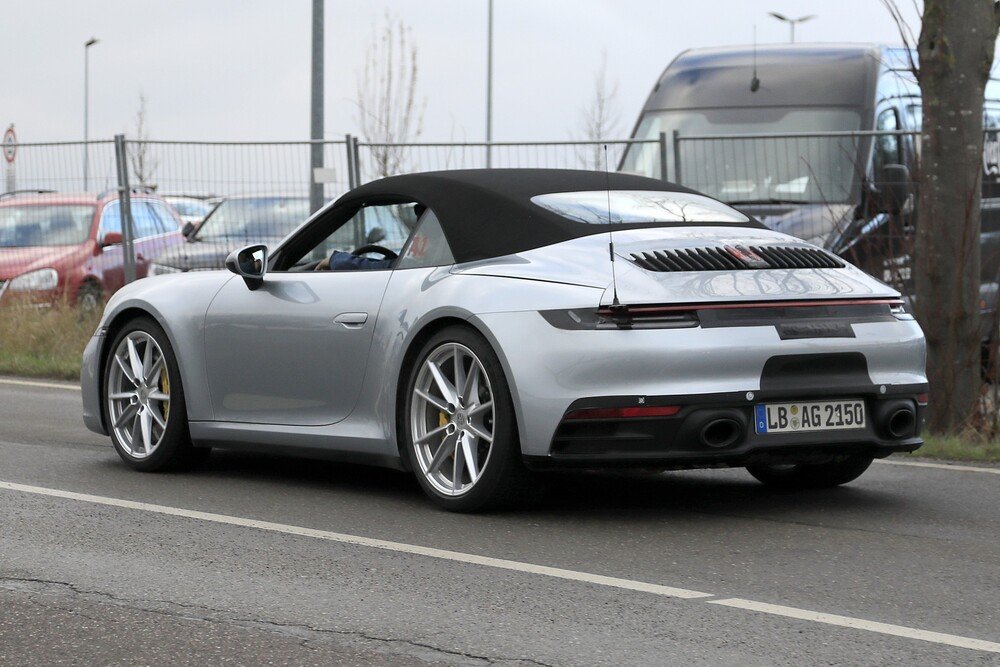 La nuova Porsche 911 cabrio avvistata su strada