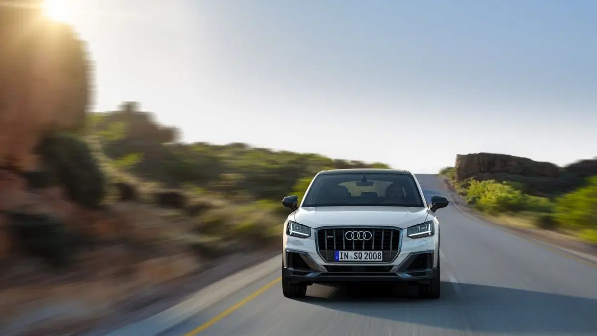 Audi SQ2, SUV compatto al peperoncino (2)