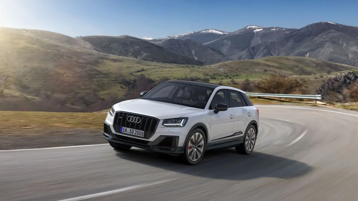 Audi SQ2, SUV compatto al peperoncino (10)