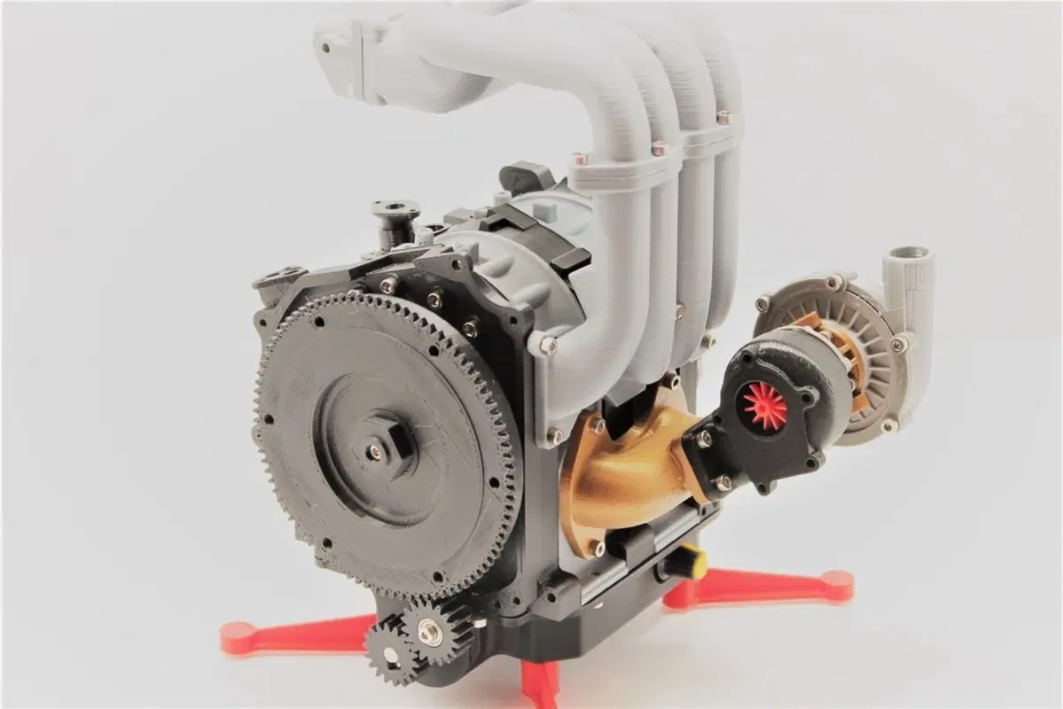 Come funziona il motore rotativo Wankel: ecco il modello plastico in scala di Mazda [video]