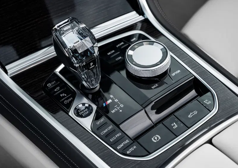 BMW Serie 8 Cabrio (2018-25) (15)