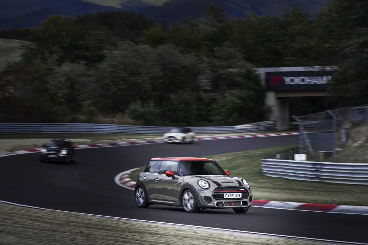 MINI John Cooper Works, motore Euro6d-TEMP per il 2019 (5)