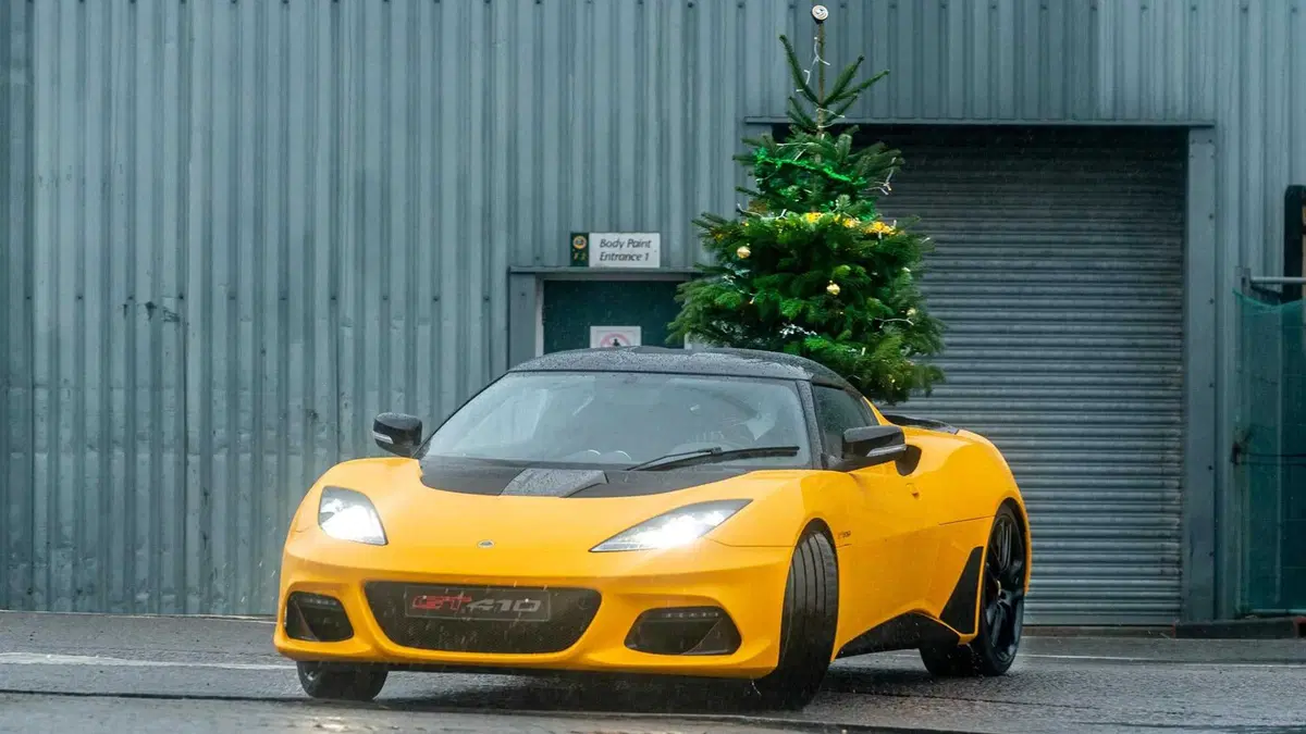Tanti auguri di Natale da Lotus… Merry Driftmas! (2)