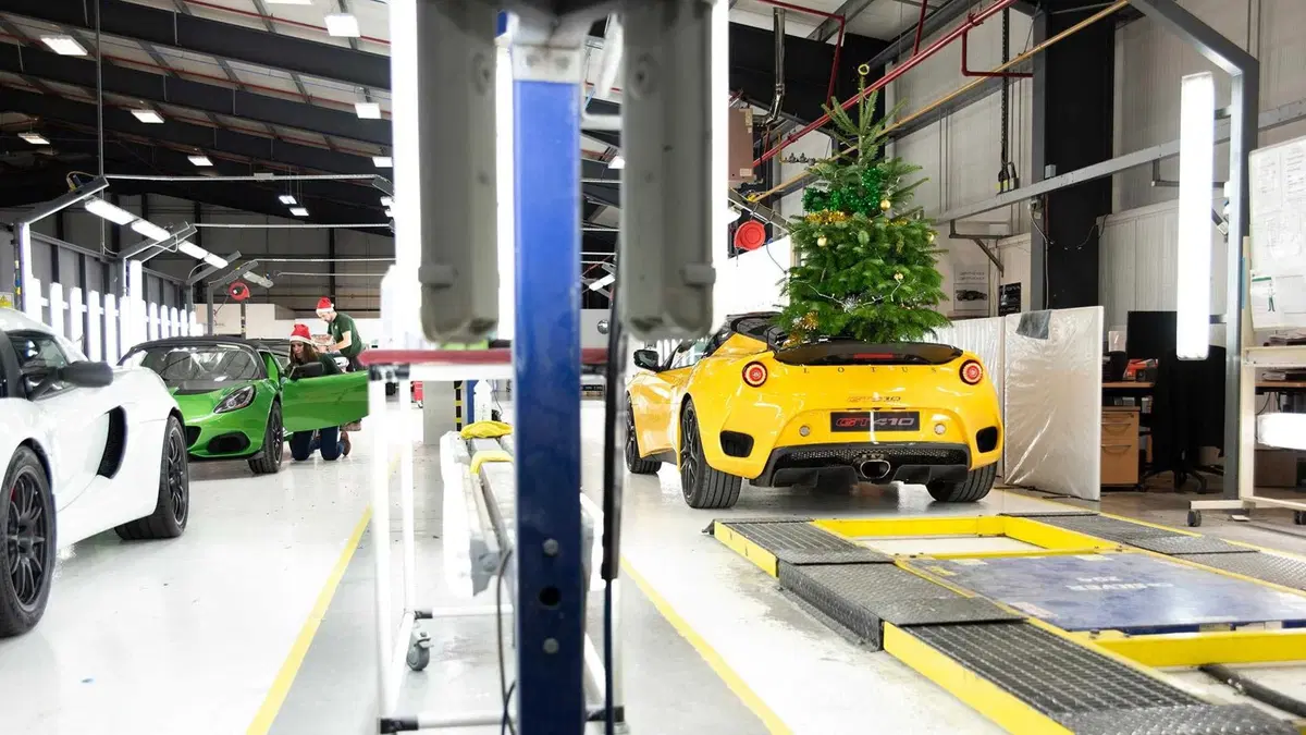 Tanti auguri di Natale da Lotus… Merry Driftmas! (5)