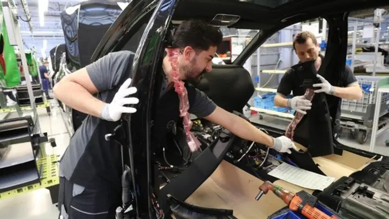 BMW e Daimler, intesa per l'elettrico?
