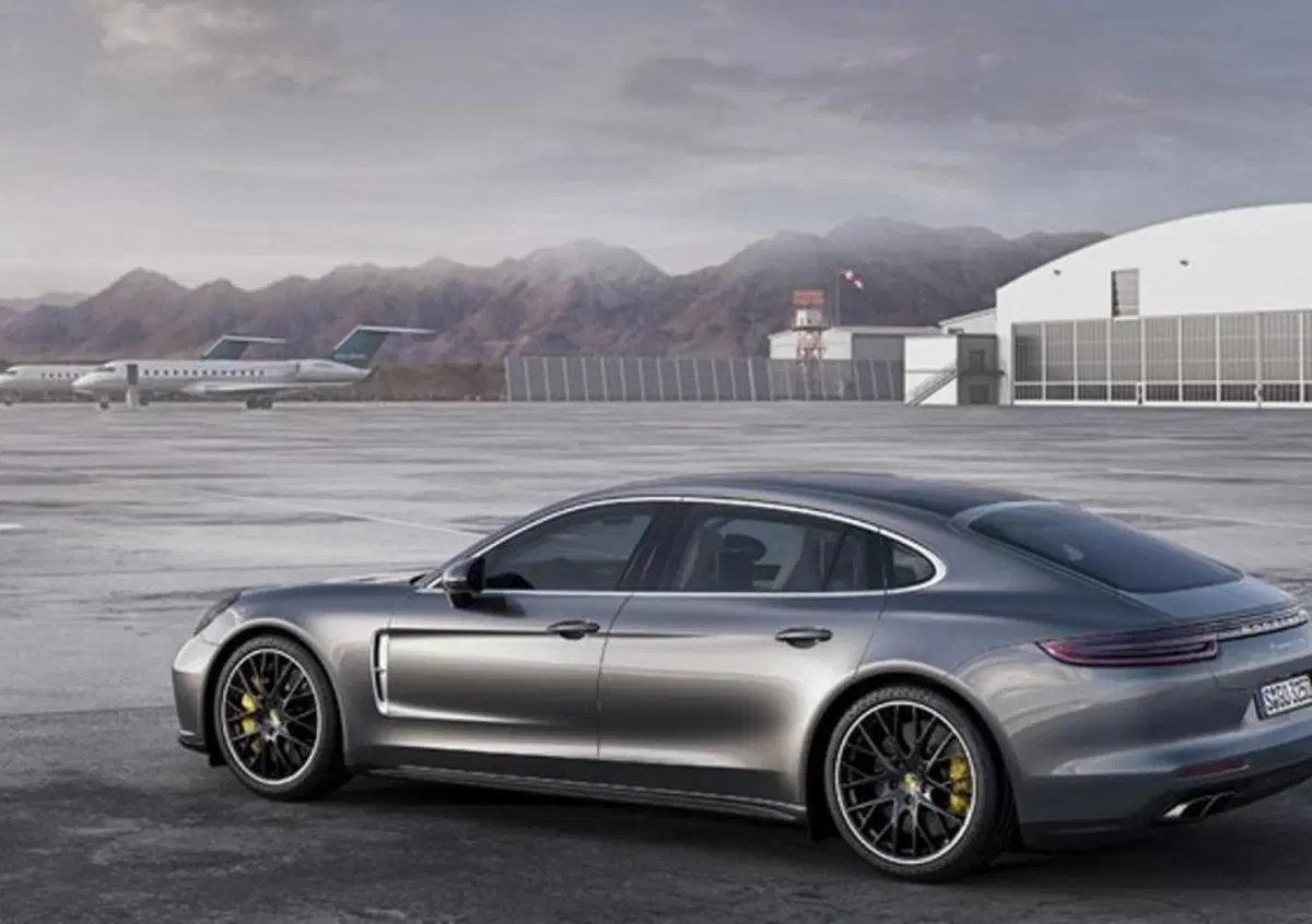 Aggiornamento ecu: Porsche richiama 74500 Panamera
