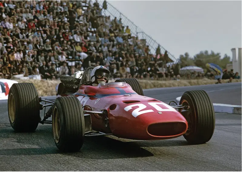 Chris Amon nel 1967, l'anno del suo debutto con la Ferrari
