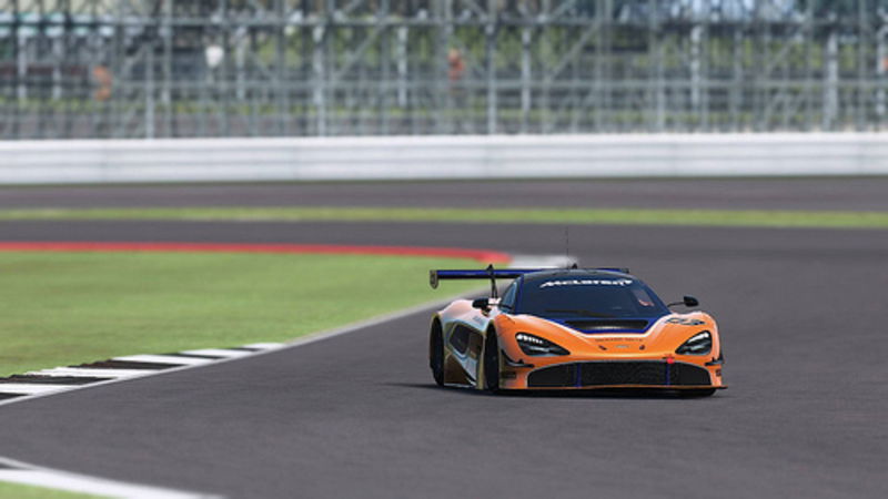 rFactor 2, McLaren 720S GT3 arriver&agrave; nel nuovo DLC