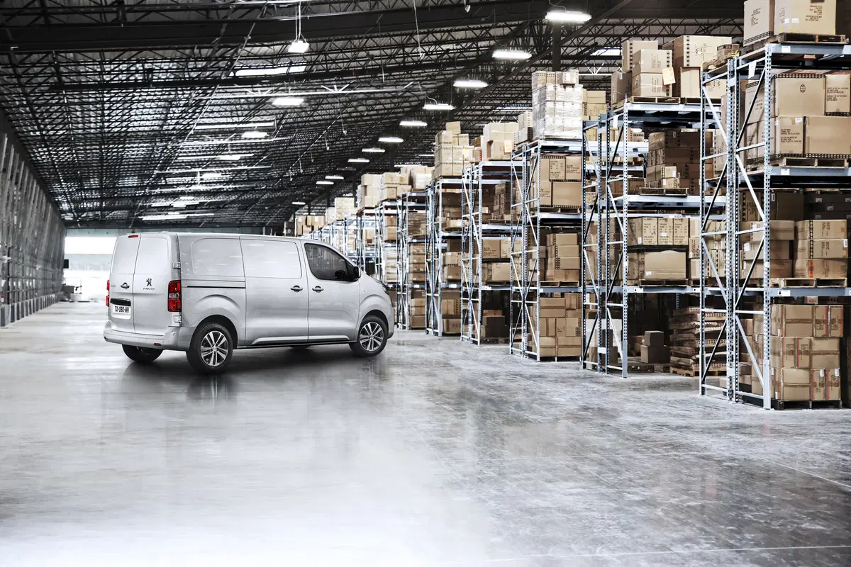 Nuovo Peugeot Expert: furgone hi-tech (2)