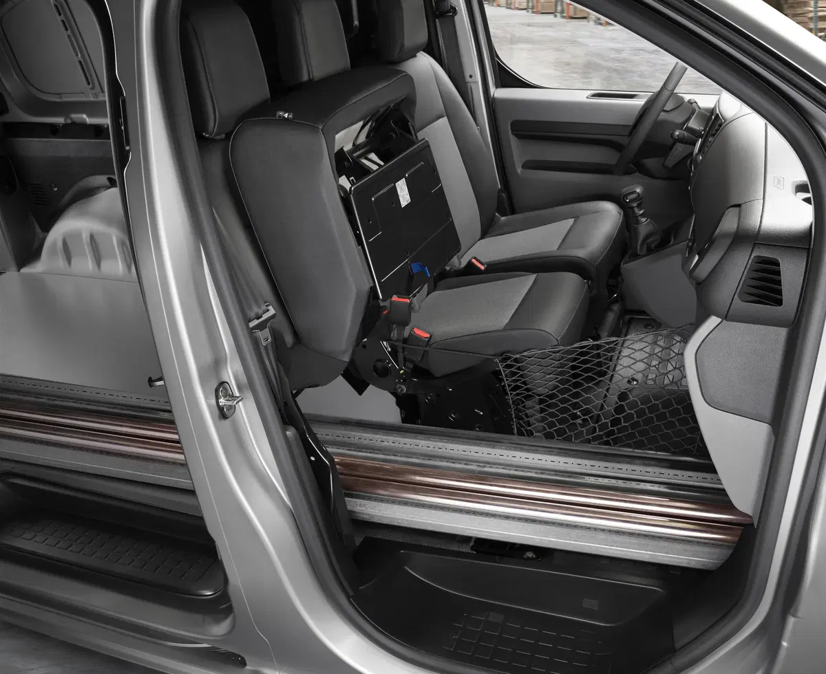 Nuovo Peugeot Expert: furgone hi-tech (5)