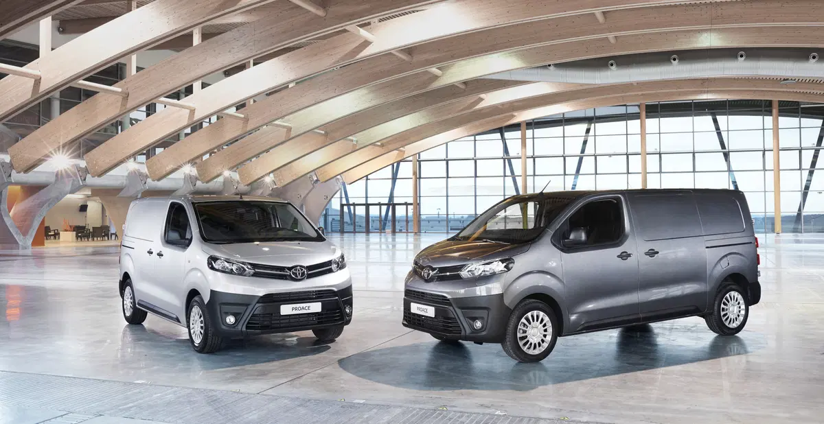 Toyota Proace Van: il furgone del Sol Levante sbarca al Salone di Birmingham (6)