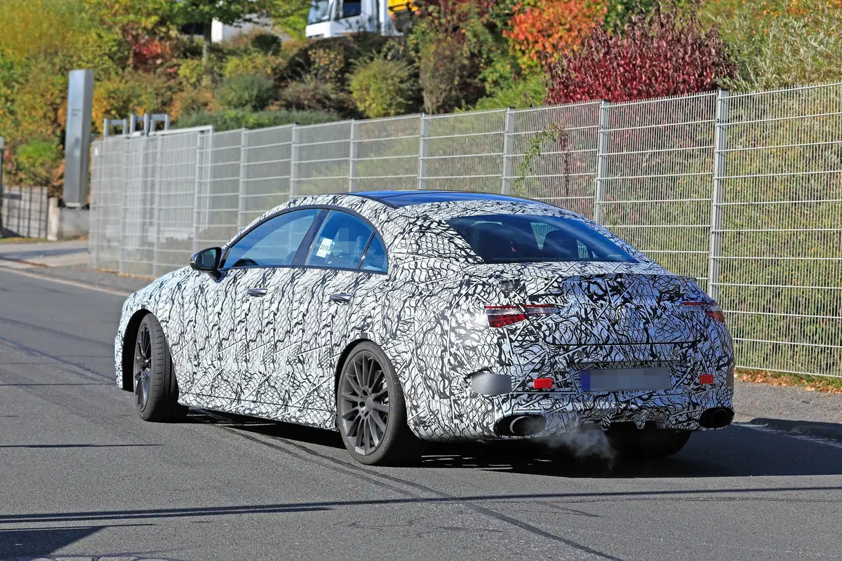 Mercedes, in arrivo le potenti CLA 35 e 45 AMG [Foto spia] (13)