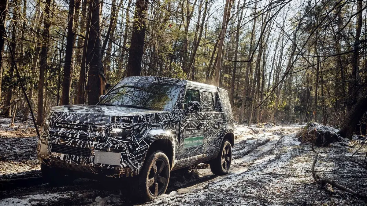 Nuovo Land Rover Defender, le prime immagini ufficiali (4)